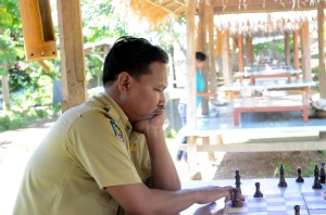 Catur_Nunggu makan siang