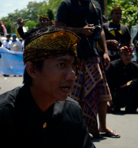 Gendang belek Lombok_HUT Kota Bima