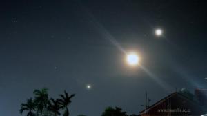 Venus, Bulan dan Jupiter (Senjan di Kota Bima, 26 Maret 2012)