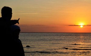 Menikmati Senja di Wera