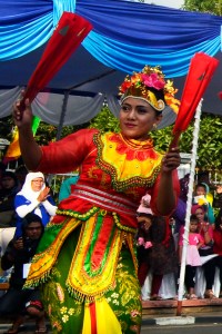 Penari Kipas Merah dari Kota Probolinggo