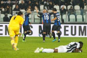 Inter Milan_Sungkurkan Juve